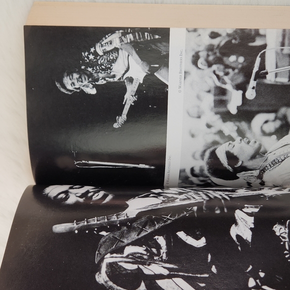 Scuse Me While I Kiss The Sky: The Life Of Jimi Hendrix, SC 1996 - Picture 8 of 13